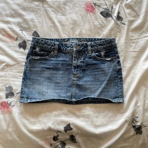 American Eagle Denim Mini Skirt (Size 4)